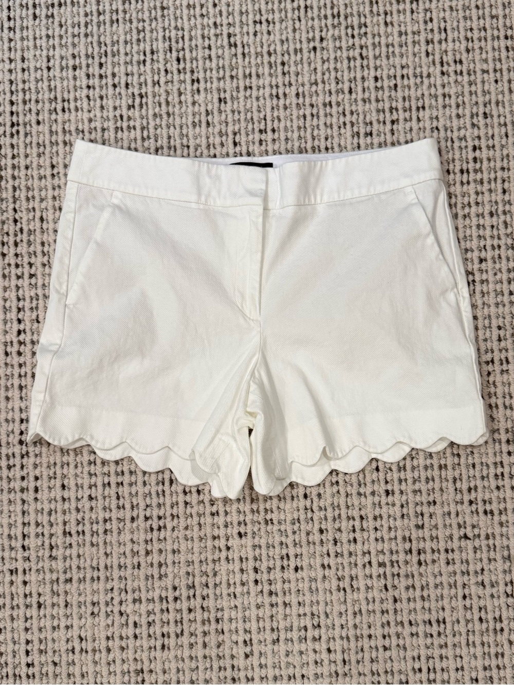 Talbots White Scallop-Hem Shorts